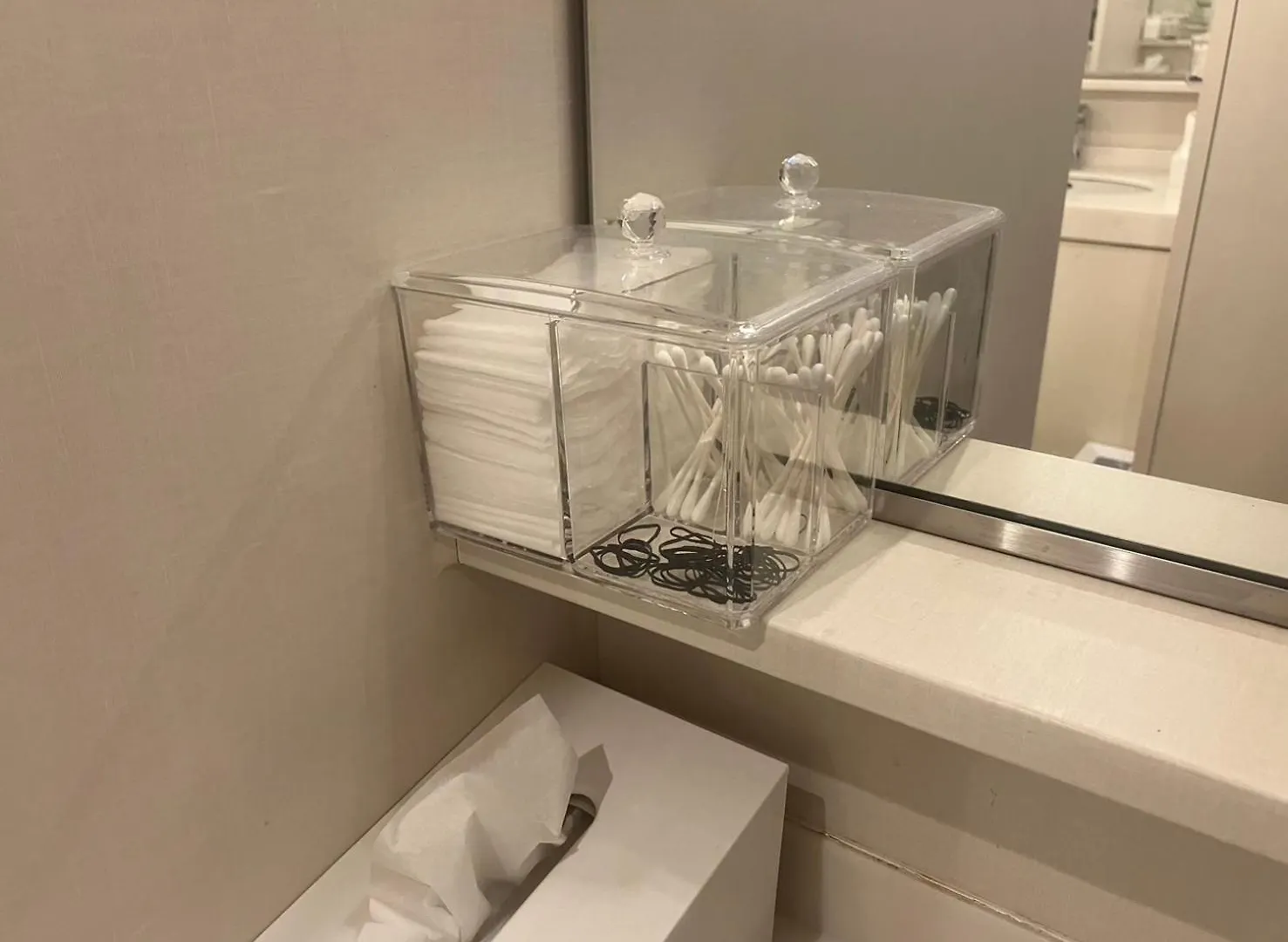** Capsule hotel Glansit Akihabara Hotel Tokyo Japan