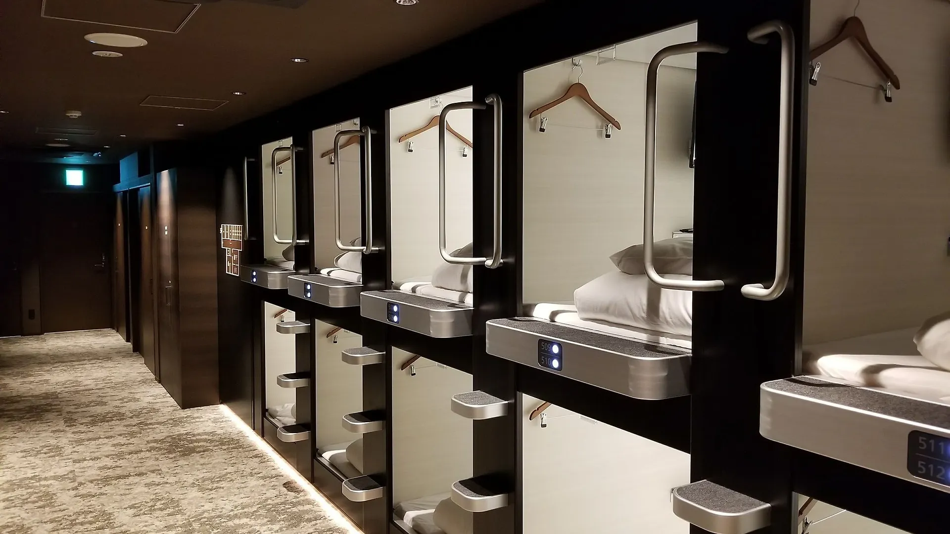 Glansit Akihabara Hotel Tokyo Capsule hotel