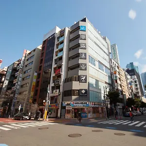 Rembrandt & Shimbashi - Caters To Men Kapselhotel